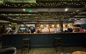 Oyo The Greyhound Inn